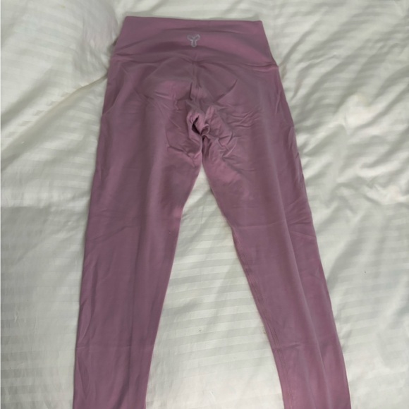 Aritzia tna butter soft leggings - Picture 2 of 5